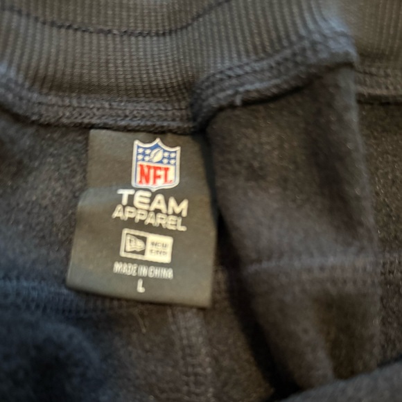 NWT Men’s New Era Patriots Black Joggers, Size Large - Picture 5 of 6